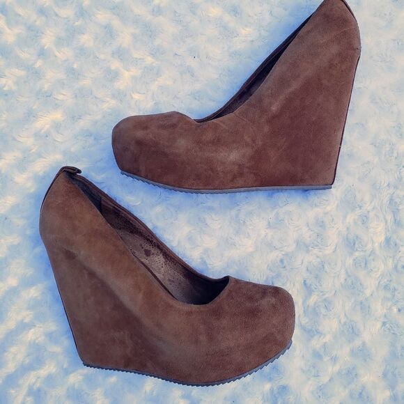 Aldo size 10 faux suede wedge heel - Picture 2 of 16